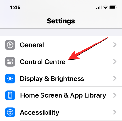 如何在iPhone的控制中心中使用iOS 17来ping你的Apple Watch