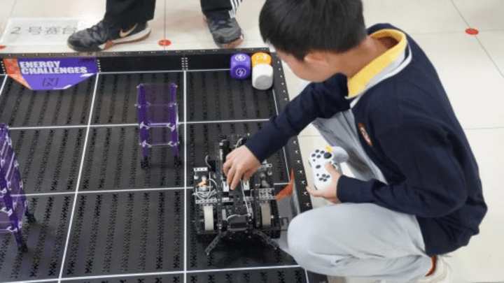 APM机器人“能源世界”主题比赛首次亮相《2023年东城区特色机器人挑战赛》